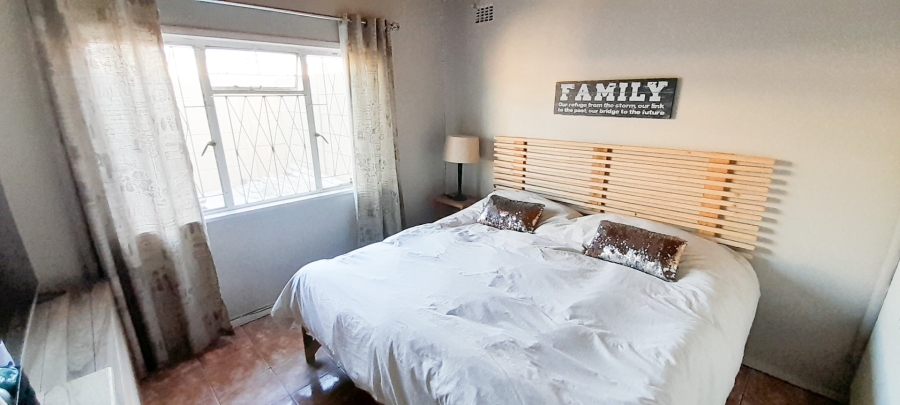  Bedroom Property for Sale in Cravenby Western Cape